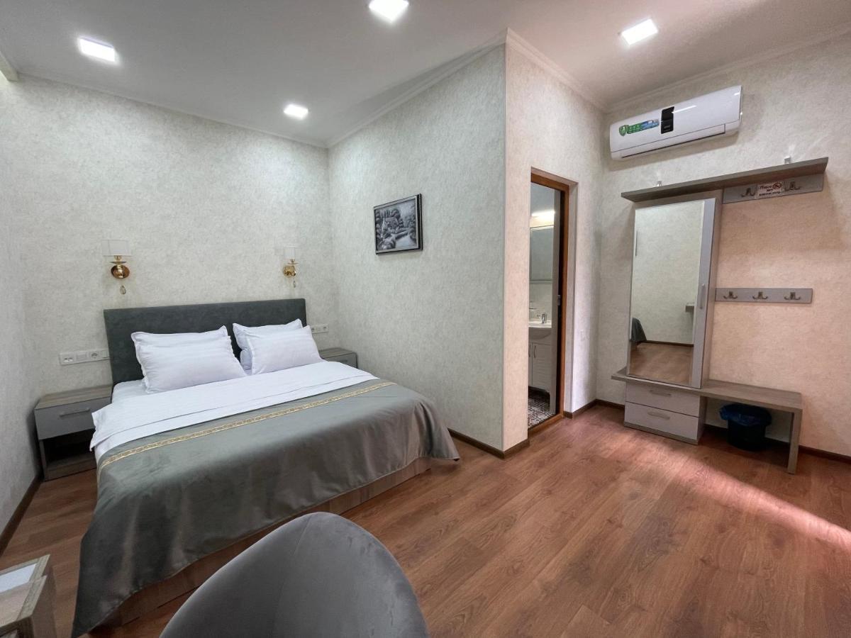 Registon Saroy Hotel Samarkand Bagian luar foto