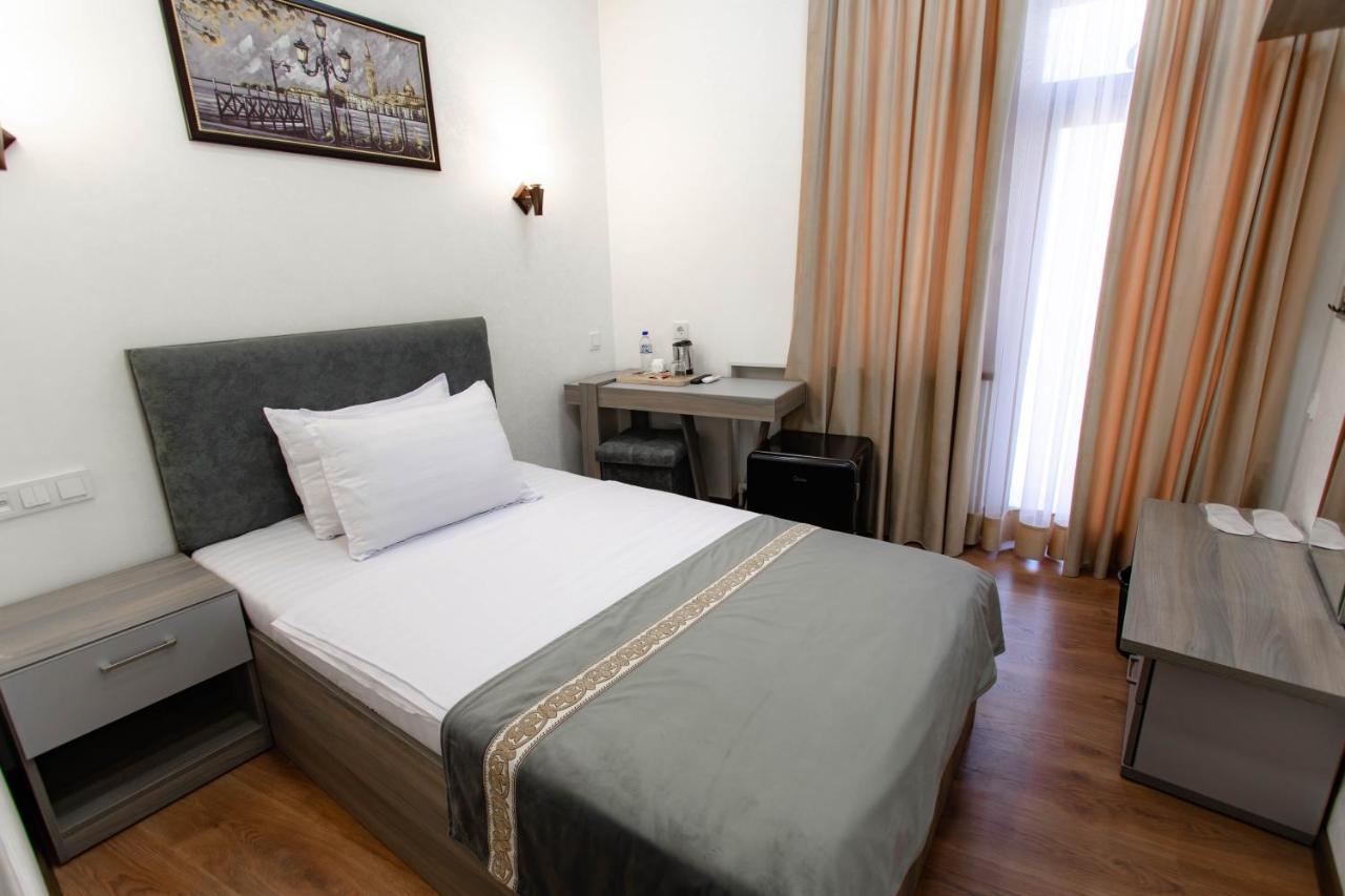 Registon Saroy Hotel Samarkand Bagian luar foto