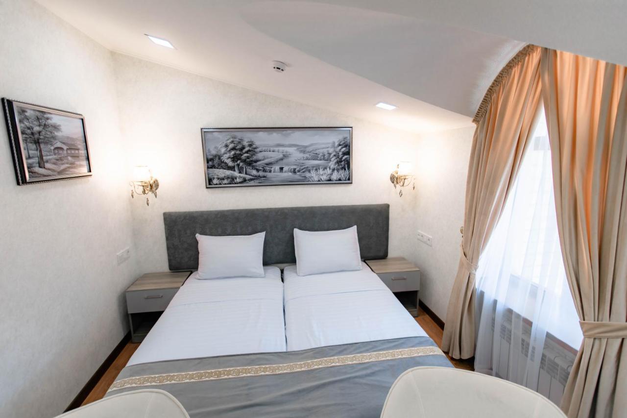 Registon Saroy Hotel Samarkand Bagian luar foto